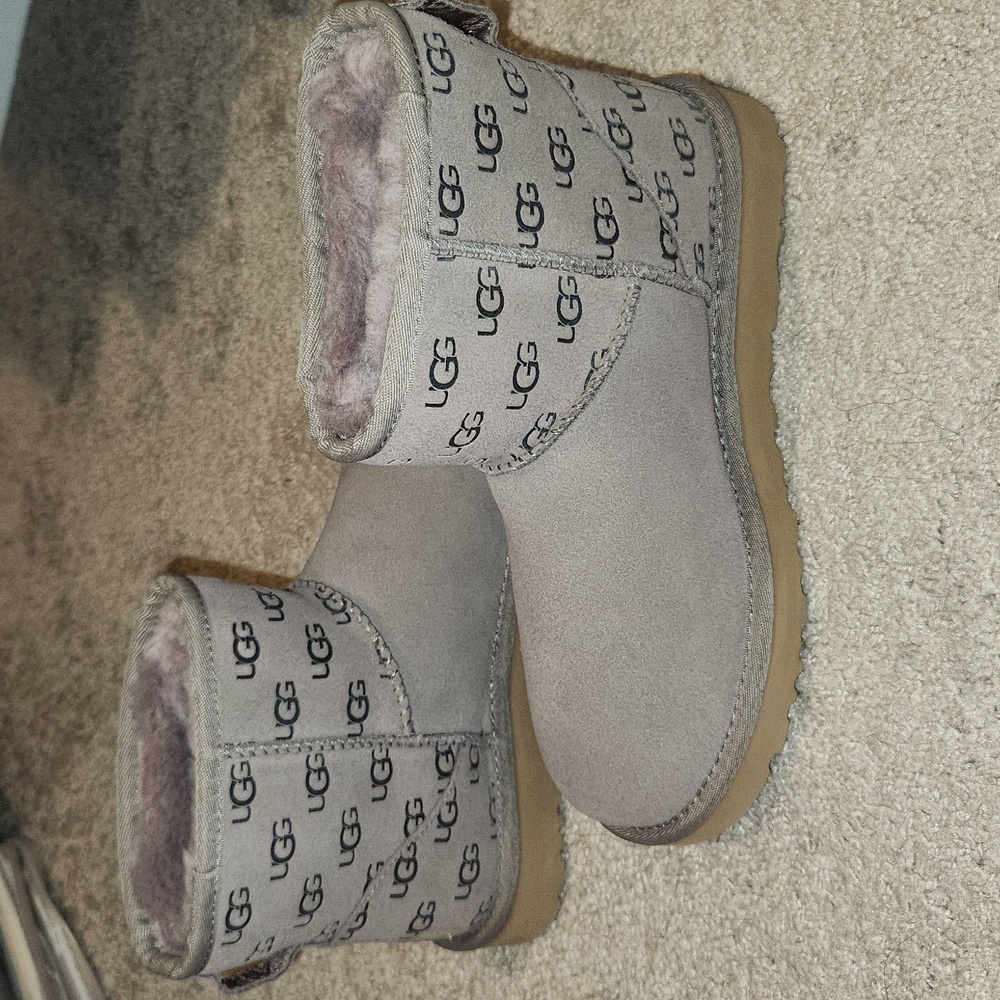 UGG boot